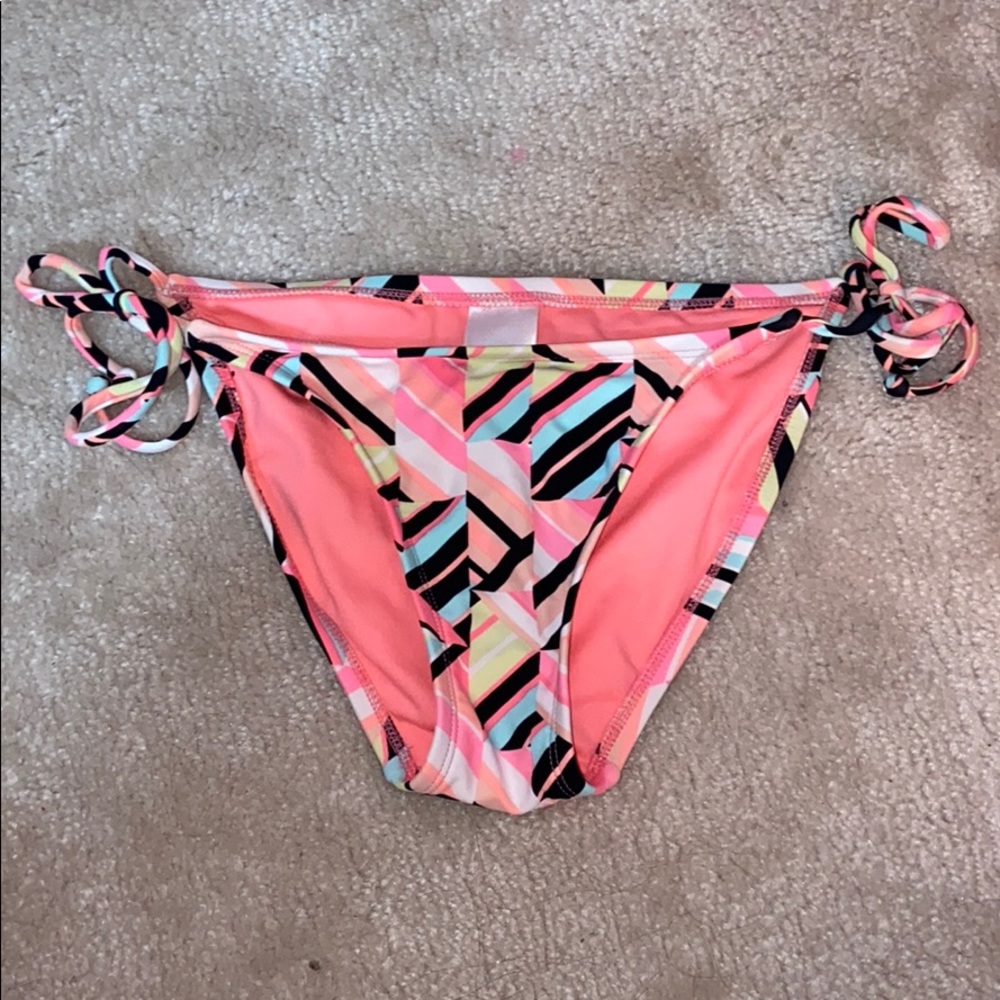 Bathing suit bottoms